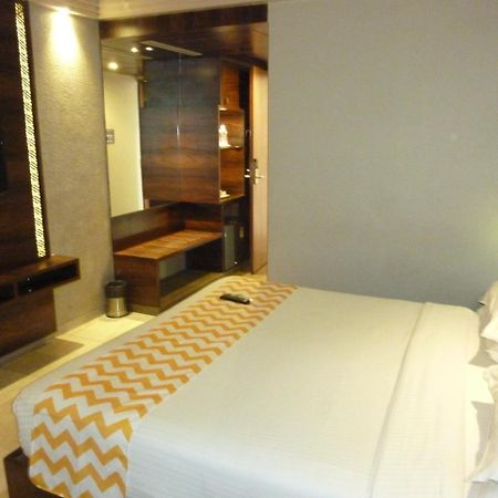 Hotel New Bengal Мумбаи Экстерьер фото