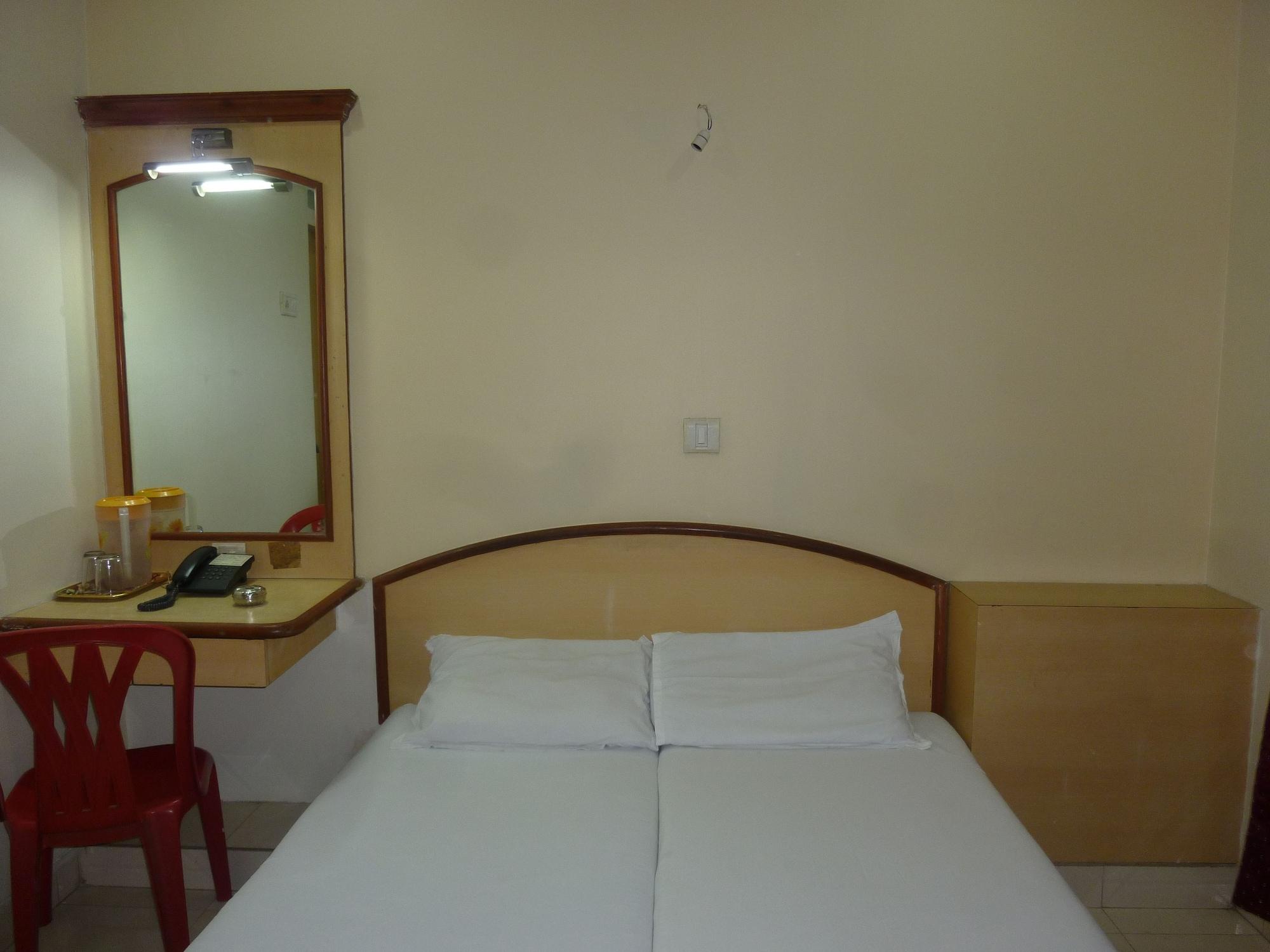Hotel New Bengal Мумбаи Экстерьер фото