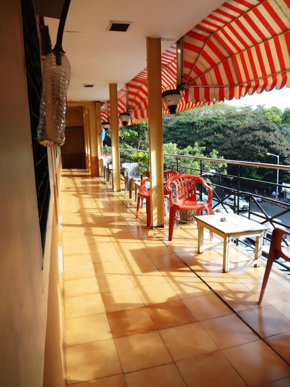 Hotel New Bengal Мумбаи Экстерьер фото