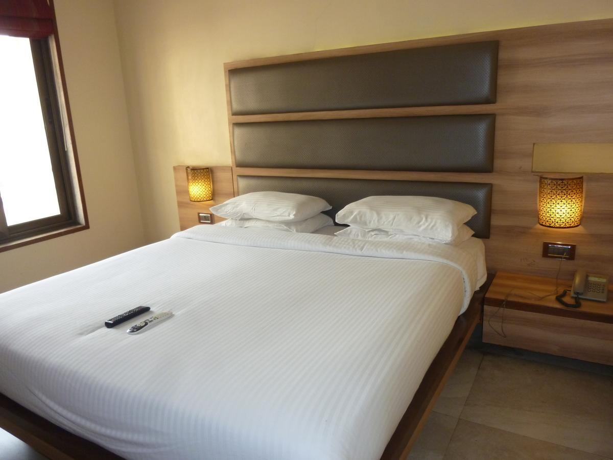 Hotel New Bengal Мумбаи Экстерьер фото