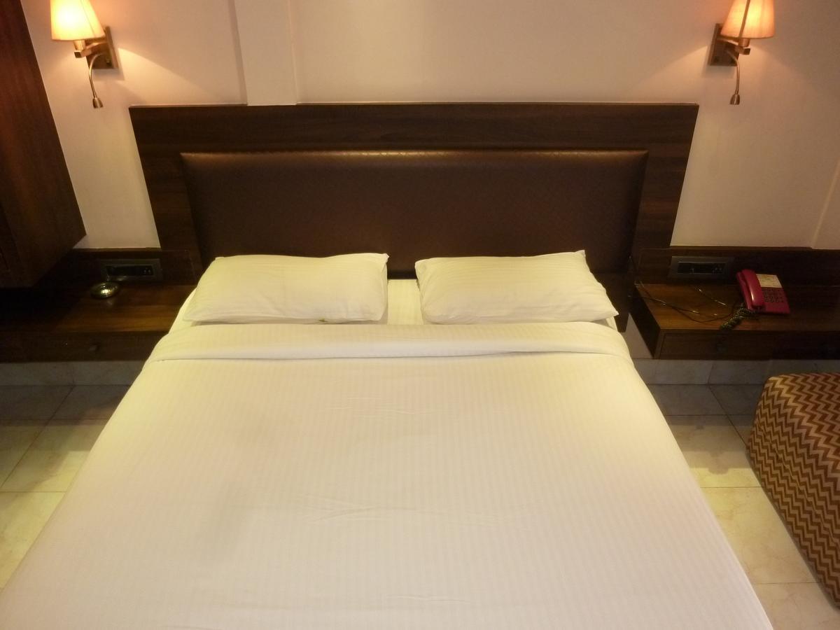 Hotel New Bengal Мумбаи Экстерьер фото