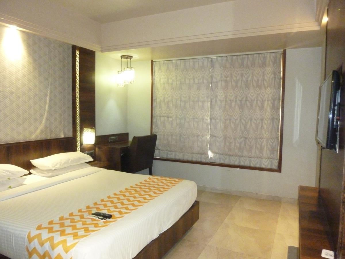 Hotel New Bengal Мумбаи Экстерьер фото