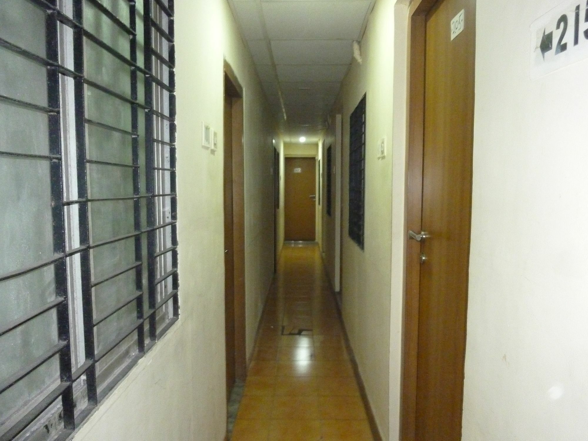 Hotel New Bengal Мумбаи Экстерьер фото